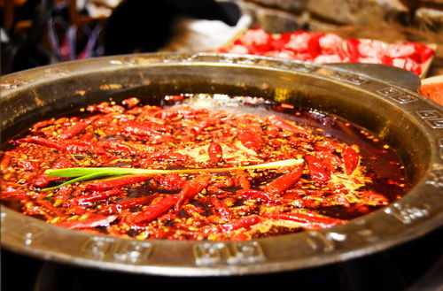 火鍋加盟市場(chǎng)風(fēng)云 盤點(diǎn)十大品牌，為何佩姐火鍋與燜鍋業(yè)態(tài)不在列？